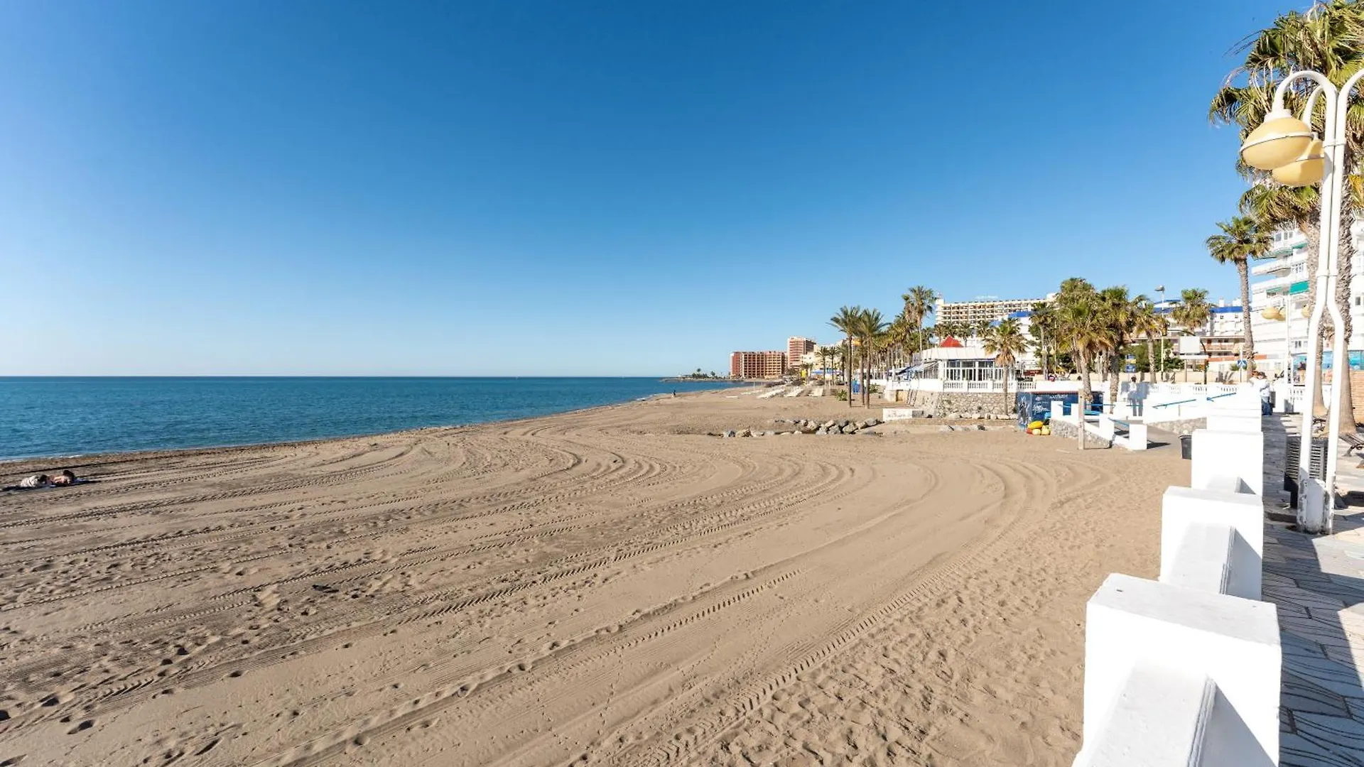 Bhost - Las Palmeras Benalmádena